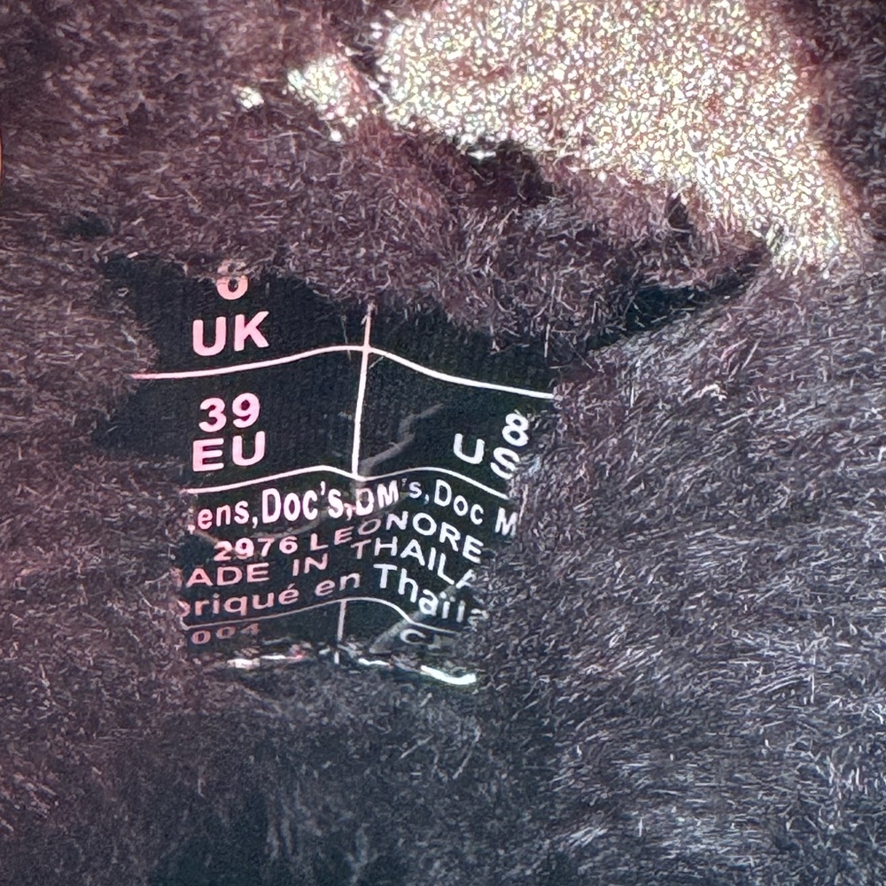 Dr. Martens Leonore fur Boots - Picture 5 of 9